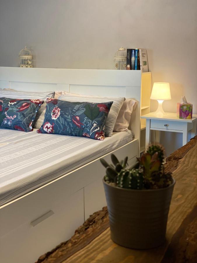 Suite In Oltrepo' Pavese Montescano Exterior photo